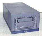 Streamer SUN Microsystems DLT8000 FlexiPack, 40/80GB, SCSI 68-pin, Medium Grey, External Tape Drive, p/n: 599-2347, OEM ()