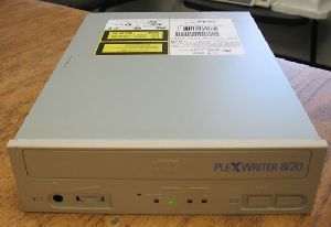 Plextor PlexWriter 8/20 PX-R820Ti Internal CD-RW Drive, SCSI 50-pin, .. ( )