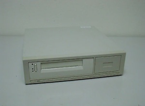 Streamer SUN Microsystems EXB-8705DX/ Exabyte Eliant 820 (EL820), 7/14GB, 8mm, 3,5GB/hour, helical scan, external UniPack SCSI tape drive, p/n: 599-2147-01  ()