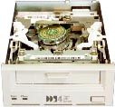     Streamer Hewlett-Packard (HP) SureStore C5685A DAT40i, DDS4, 20/40GB, 4mm, UW SCSI LVD/SE, internal tape drive. -18320 .