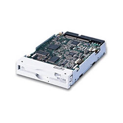 Появилась возможность приобрести магнитооптический дисковод MO drive (MODD) Fujitsu Gigamo MCJ3230SS 2.3GB, 3.5", Ultra SCSI, internal. Цена-27946 руб.