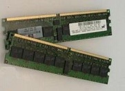В новых поступлениях: комплекты модулей памяти Hewlett-Packard (HP) 2GB (2x1GB) DDR2 PC2-3200 (400MHz) Registered RAM DIMM, CL3, ECC, p/n: 343066-B21, 345113-851. Цена-27946 руб.